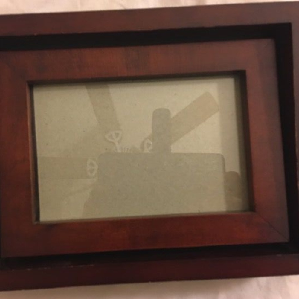 Sixtrees Wood Flip Frame